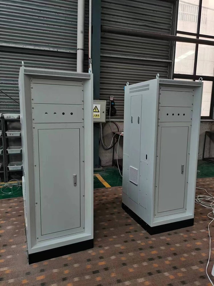 新虹電氣 專(zhuān)業(yè)制造仿威圖機(jī)柜與定制化鈑金解決方案